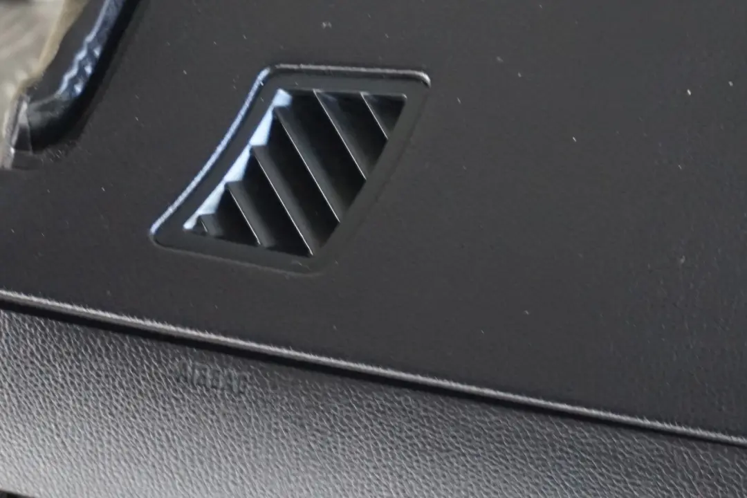 Dashboard Dash Trim Panel Black Beige to BMW 5 Series E60 E61 with Part number 7063271 BMW 5 Series E60 E61 Dashboard Dash Trim Panel Black Beige - SKU rhd-7063271 - Part number 7063271