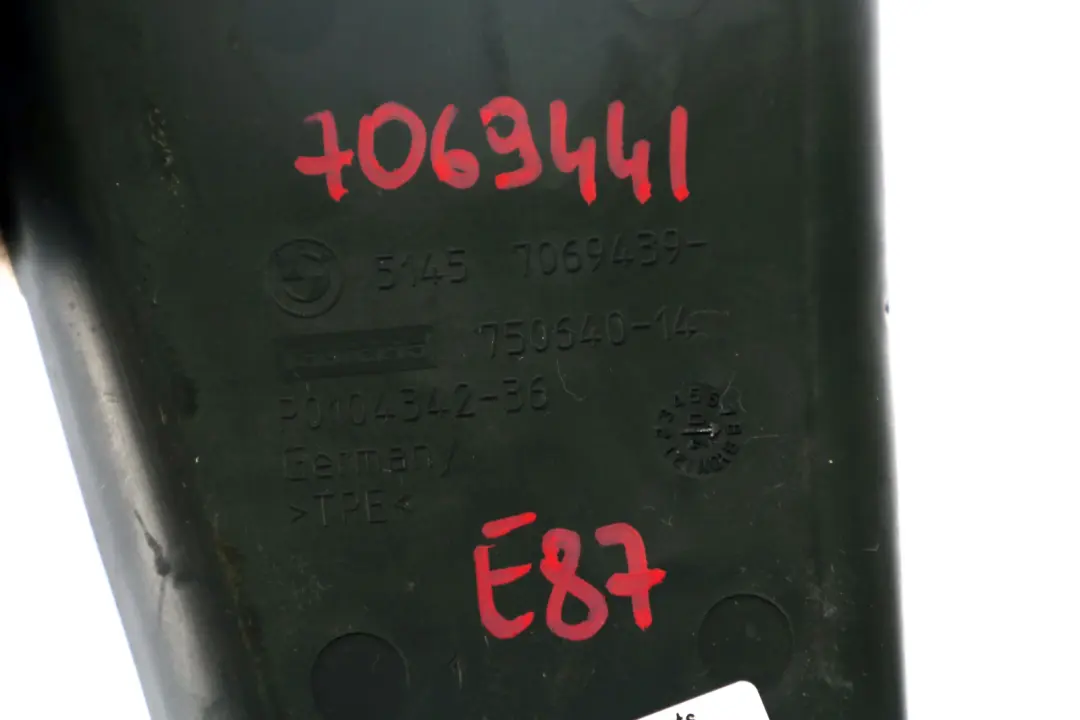 BMW 1 Series E87 Rubber Insert Storing Partition Driver Side 7069439 - SKU rhd-7069441 - Part number 7069441