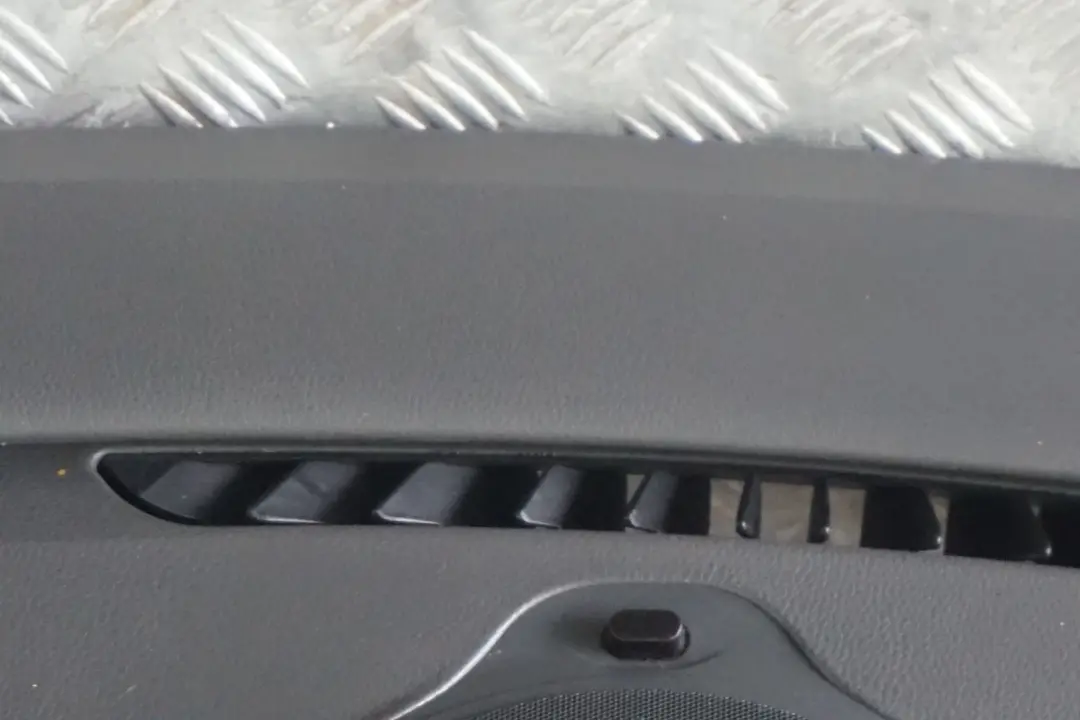 Dashboard Dash Trim Panel Cream Beige to BMW 6 Series E63 E64 Coupe Cabrio with Part number 7073621 BMW 6 Series E63 E64 Coupe Cabrio Dashboard Dash Trim Panel Cream Beige - SKU rhd-7073621 - Part number 7073621