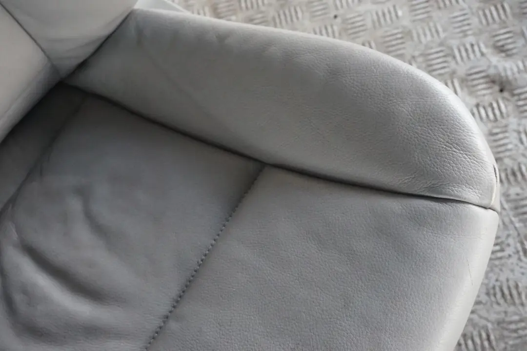 Heated Grey Leather Front Left N/S Seat Passenger Side to BMW 5 Series E60 E61 with Part number 7076581 BMW 5 Series E60 E61 Heated Grey Leather Front Left N/S Seat Passenger Side - SKU rhd-7076581 - Part number 7076581