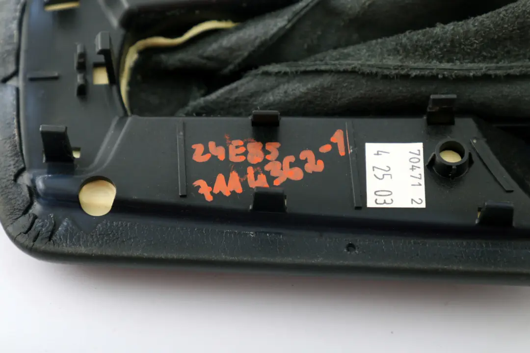 Handbrake Lever Cover Schwarz Black to BMW Z4 Series E85 E86 with Part number 7114362 BMW Z4 Series E85 E86 Handbrake Lever Cover Schwarz Black - SKU rhd-7114362-1 - Part number 7114362