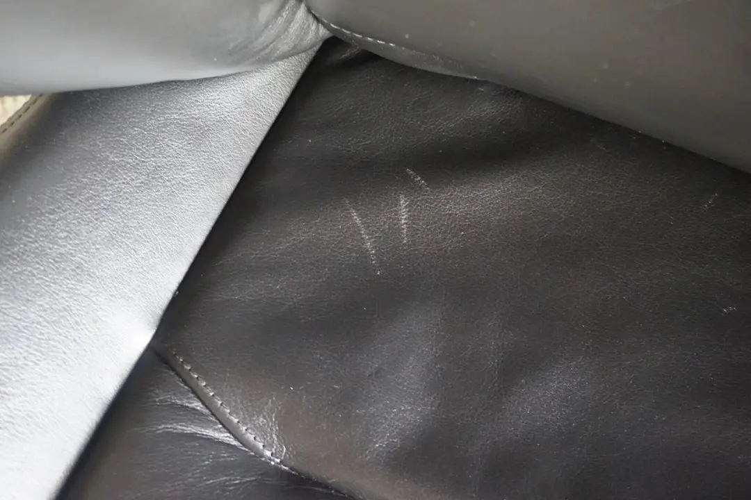 Pearl Black Leather Front Left N/S Seat Passenger Side Memory to BMW 7 E65 Sport with Part number 7117113 BMW 7 E65 Sport Pearl Black Leather Front Left N/S Seat Passenger Side Memory - SKU rhd-7117113-1 - Part number 7117113