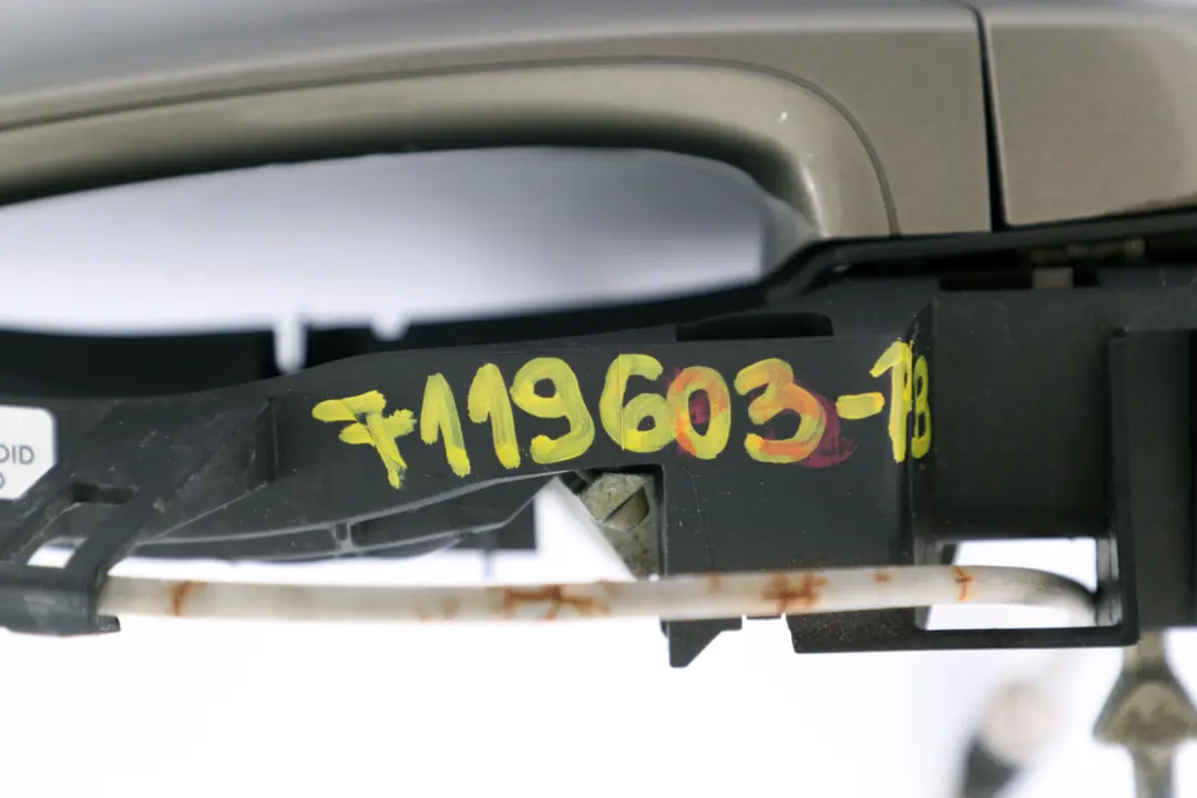 Complete Front Right Grab Handle O/S Platinum Bronze to BMW 3 Series E92 E93 with Part number 7119603 BMW 3 Series E92 E93 Complete Front Right Grab Handle O/S Platinum Bronze - SKU rhd-7119603-PB - Part number 7119603