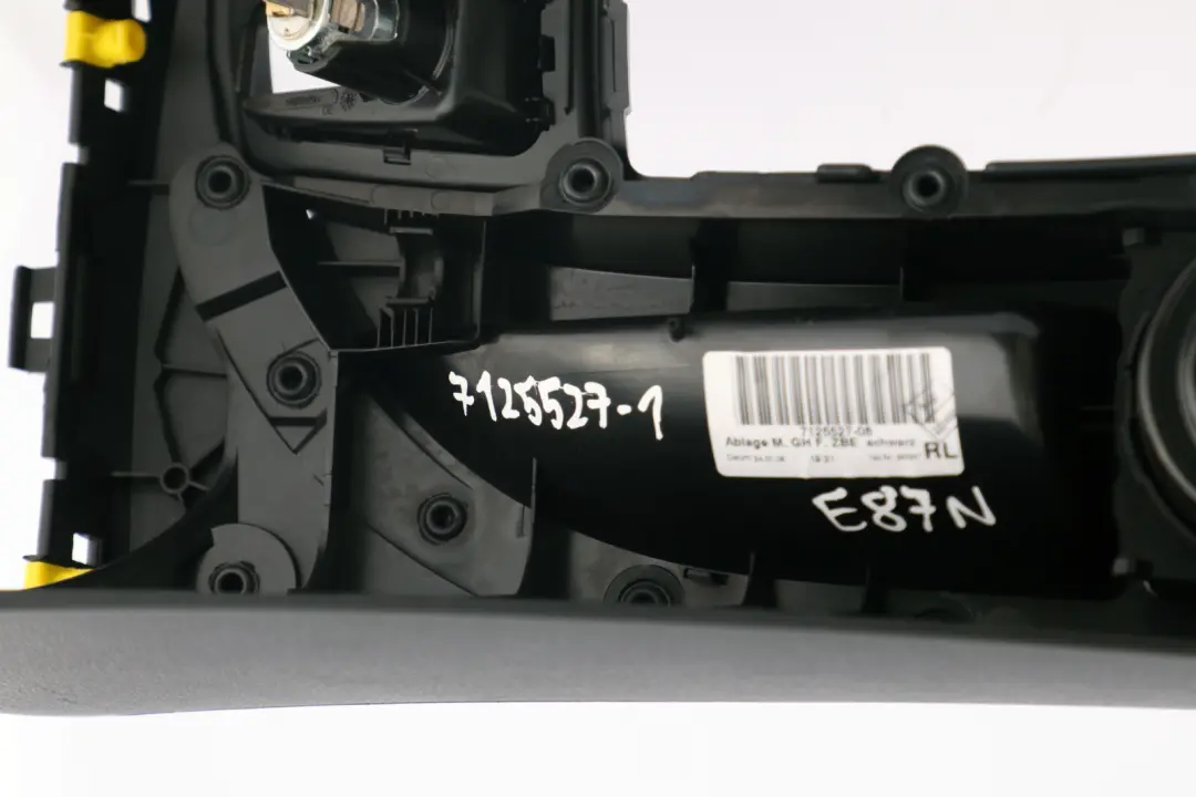 Centre Console Cup Holder Sat Nav iDrive Black to BMW 1 Series 1 E81 E87 LCI with Part number 7125527 BMW 1 Series 1 E81 E87 LCI Centre Console Cup Holder Sat Nav iDrive Black - SKU rhd-7125527-1 - Part number 7125527