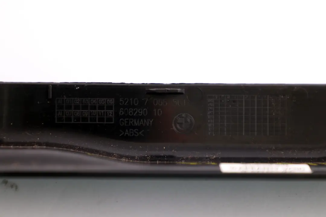 Finisher Upper Rail Exterior Cover Seat Left N/S to BMW 5 Series E60 E61 with Part number 7068501 BMW 5 Series E60 E61 Finisher Upper Rail Exterior Cover Seat Left N/S - SKU rhd-7126913 - Part number 7068501