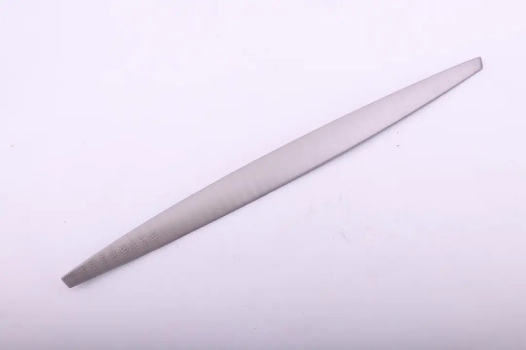 I-panel Kodiak Silver Trim Strip Left N/S to BMW 1 Series 1 E87 Cover with Part number 7127176 BMW 1 Series 1 E87 Cover I-panel Kodiak Silver Trim Strip Left N/S - SKU rhd-7127176-1 - Part number 7127176