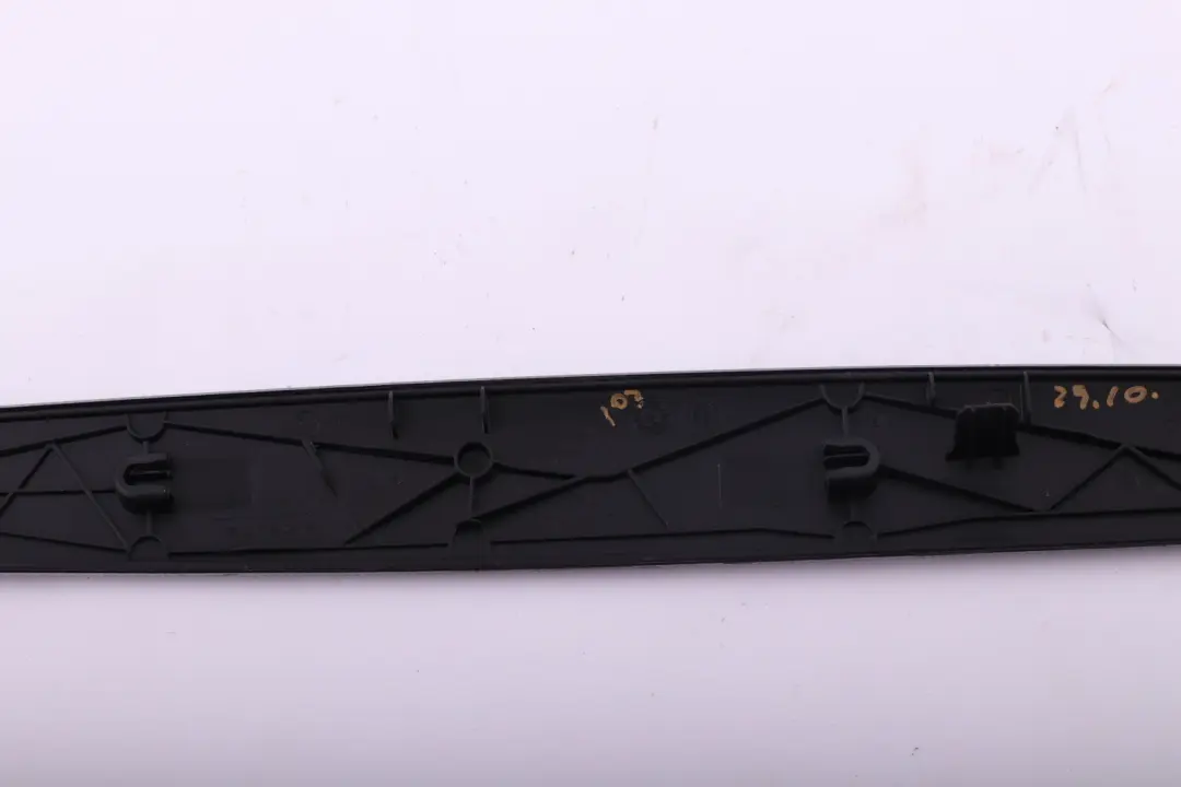 I-panel Kodiak Silver Trim Strip Left N/S to BMW 1 Series 1 E87 Cover with Part number 7127176 BMW 1 Series 1 E87 Cover I-panel Kodiak Silver Trim Strip Left N/S - SKU rhd-7127176-1 - Part number 7127176