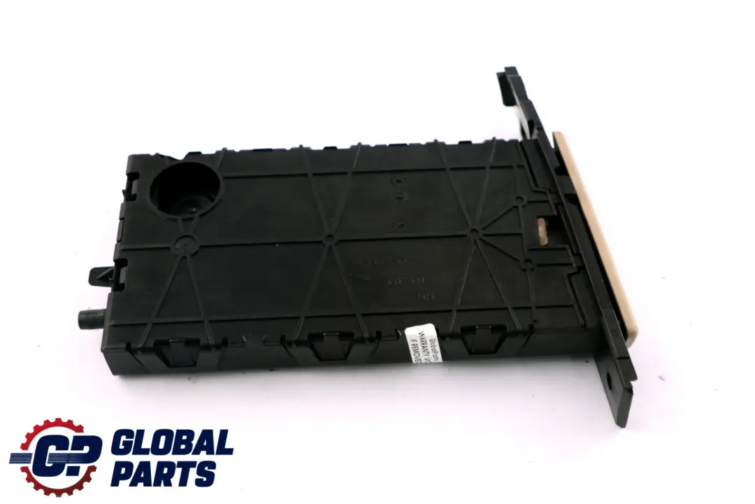 Passenger's Cup Drink Holder Left N/S Beige to BMW 3 Series 2 E90 E91 E92 E93 LCI with Part number 7127463 BMW 3 Series 2 E90 E91 E92 E93 LCI Passenger's Cup Drink Holder Left N/S Beige - SKU rhd-7127463-2 - Part number 7127463