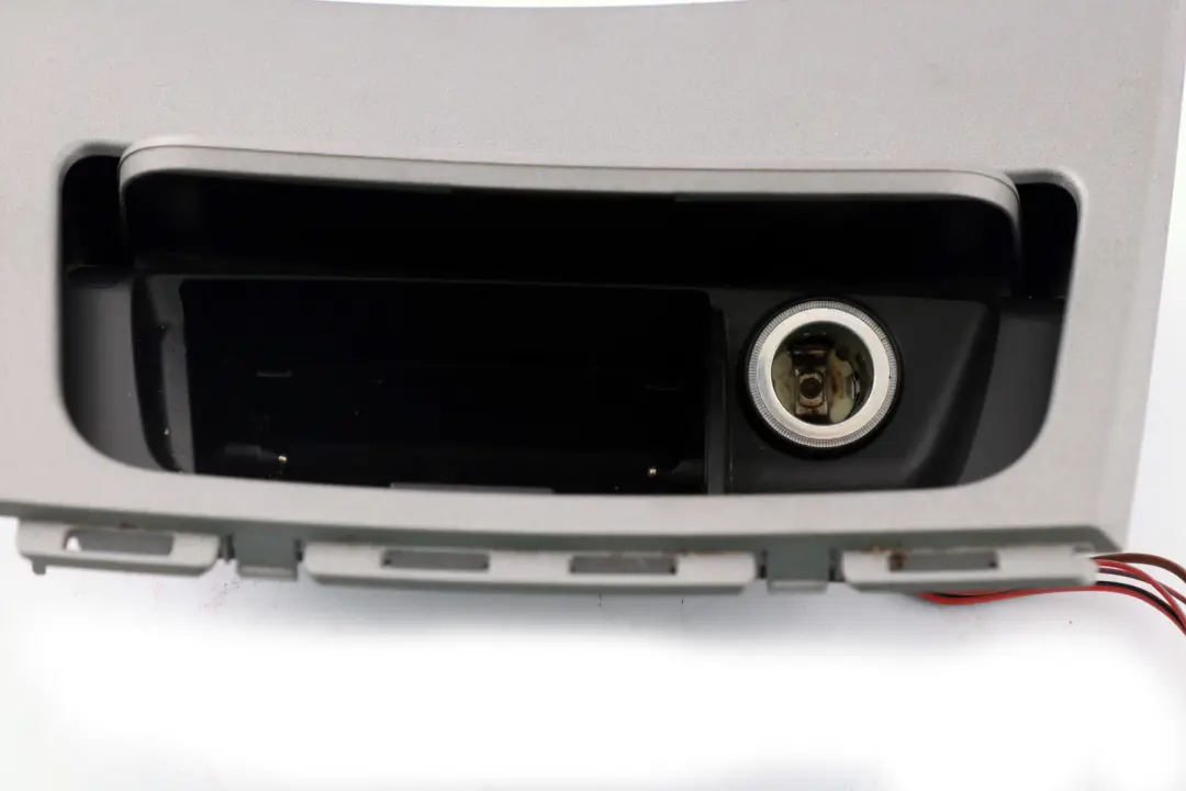 Ashtray Finisher Trim Tray Decor Cover Silver to BMW 1 Series 16 E81 E87 E87N E88 with Part number 7078571 BMW 1 Series 16 E81 E87 E87N E88 Ashtray Finisher Trim Tray Decor Cover Silver - SKU rhd-7129142-16 - Part number 7078571