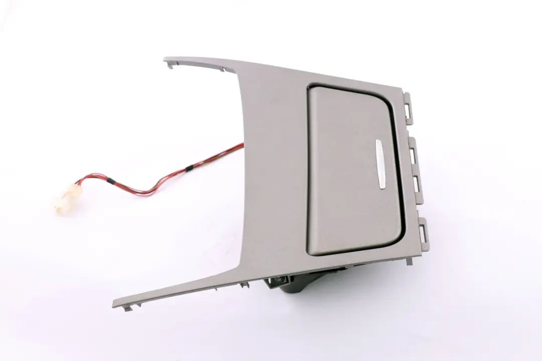 Ashtray Finisher Trim Tray Decor Cover Silver to BMW 1 Series 16 E81 E87 E87N E88 with Part number 7078571 BMW 1 Series 16 E81 E87 E87N E88 Ashtray Finisher Trim Tray Decor Cover Silver - SKU rhd-7129142-16 - Part number 7078571