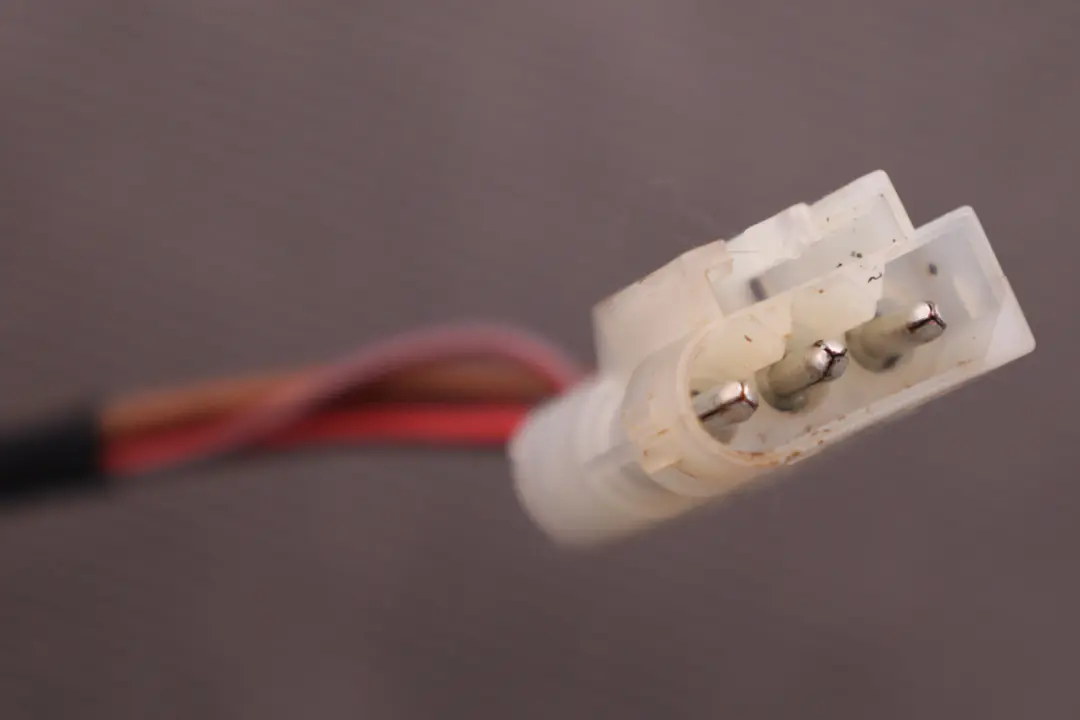 Ashtray Finisher Tray Front Decor Light Titan 7078571 to BMW 1 Series 3 E81 E87 with Part number 7129142 BMW 1 Series 3 E81 E87 Ashtray Finisher Tray Front Decor Light Titan 7078571 - SKU rhd-7129142-3 - Part number 7129142