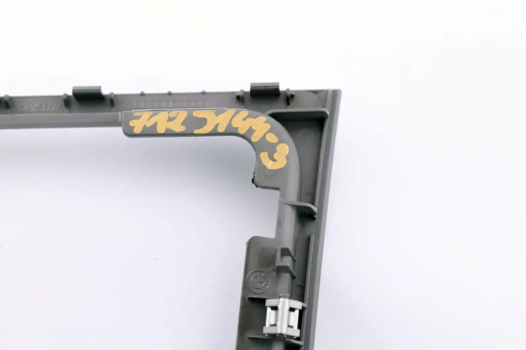 Shifting Decor Titan 90 Silver to BMW 1 Series 3 E81 E87 Cover Gear with Part number 7129144 BMW 1 Series 3 E81 E87 Cover Gear Shifting Decor Titan 90 Silver - SKU rhd-7129144-3 - Part number 7129144