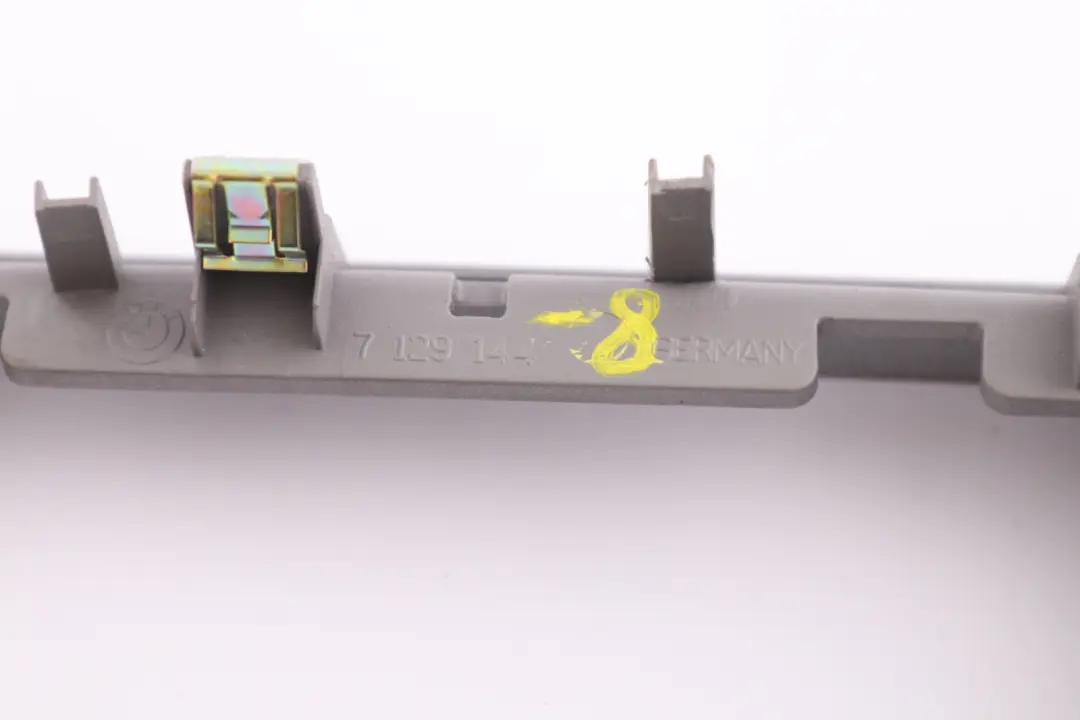 Trim Gear Shifting Decor Silver Titan Matt to BMW 1 Series 8 E87 Cover with Part number 7129144 BMW 1 Series 8 E87 Cover Trim Gear Shifting Decor Silver Titan Matt - SKU rhd-7129144-8 - Part number 7129144