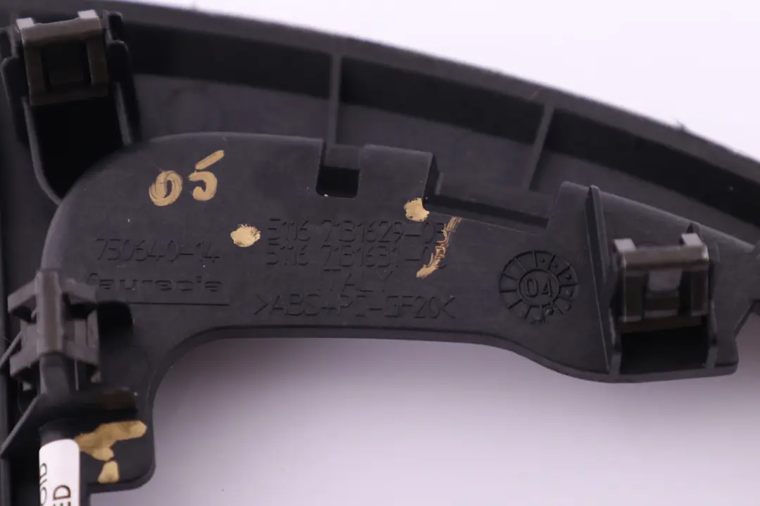 Shift Trim Aluminium Kodiak Silber to BMW 1 Series 1 E87 Cover Gear with Part number 7131629 BMW 1 Series 1 E87 Cover Gear Shift Trim Aluminium Kodiak Silber - SKU rhd-7131629-1 - Part number 7131629