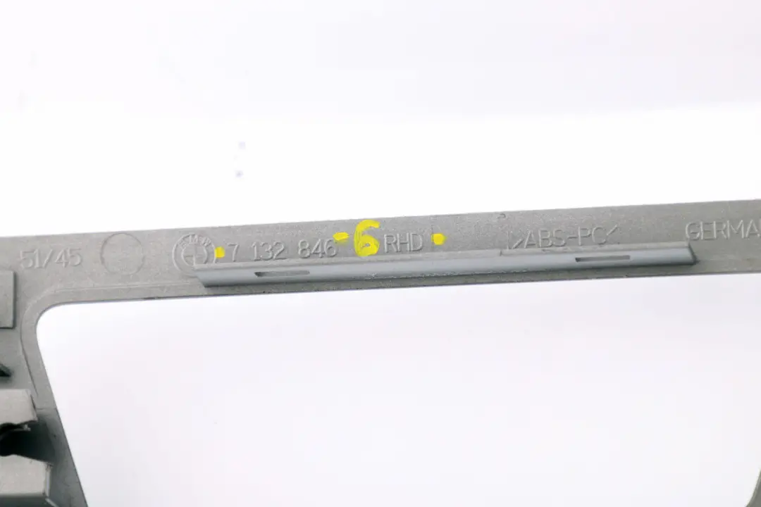 Decorative Dashboard Strip Left N/S Titan Silver to BMW 3 Series 6 E90 E91 with Part number 7132846 BMW 3 Series 6 E90 E91 Decorative Dashboard Strip Left N/S Titan Silver - SKU rhd-7132846-6 - Part number 7132846