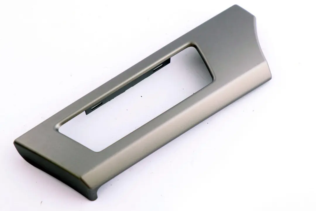 Decorative Strip Cover Dashboard Right O/S Titan 90 Silver to BMW 3 Series E90 E91 with Part number 7132848 BMW 3 Series E90 E91 Decorative Strip Cover Dashboard Right O/S Titan 90 Silver - SKU rhd-7132848-3 - Part number 7132848