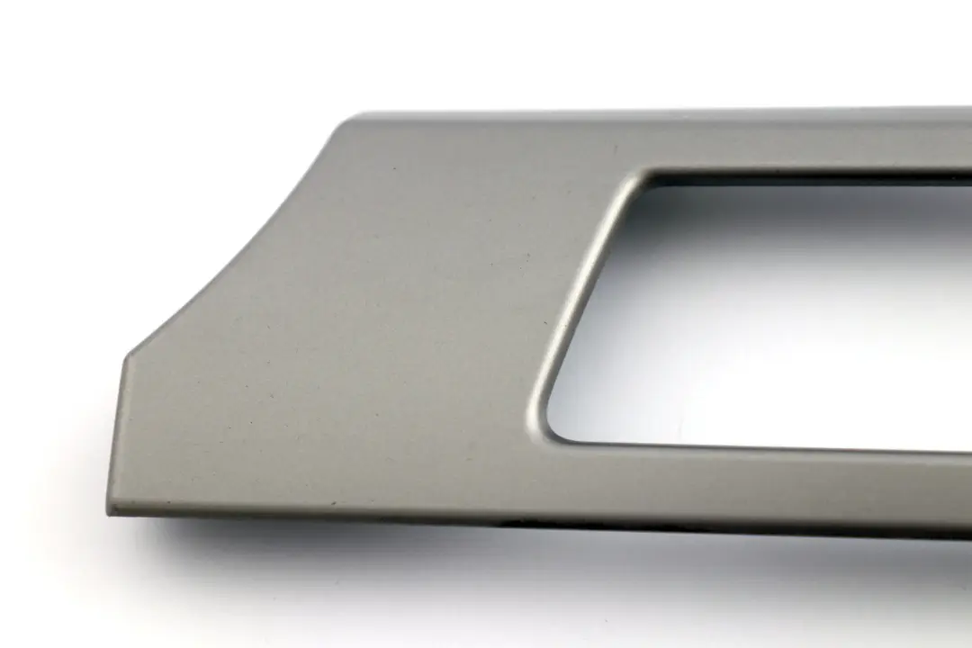 Decorative Strip Dashboard Front Right O/S Titan Silver to BMW 3 Series 7 E90 E91 with Part number 7132848 BMW 3 Series 7 E90 E91 Decorative Strip Dashboard Front Right O/S Titan Silver - SKU rhd-7132848-7 - Part number 7132848