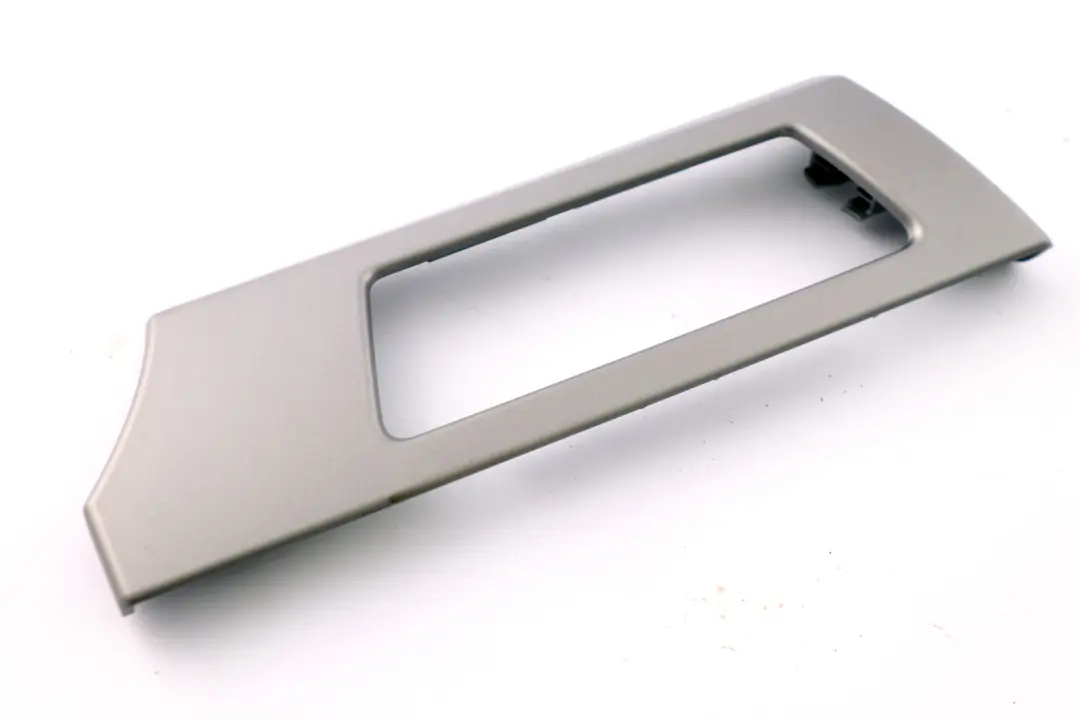 Decorative Strip Dashboard Right O/S Titan 90 Silver to BMW 3 Series 9 E90 E91 with Part number 7132848 BMW 3 Series 9 E90 E91 Decorative Strip Dashboard Right O/S Titan 90 Silver - SKU rhd-7132848-9 - Part number 7132848