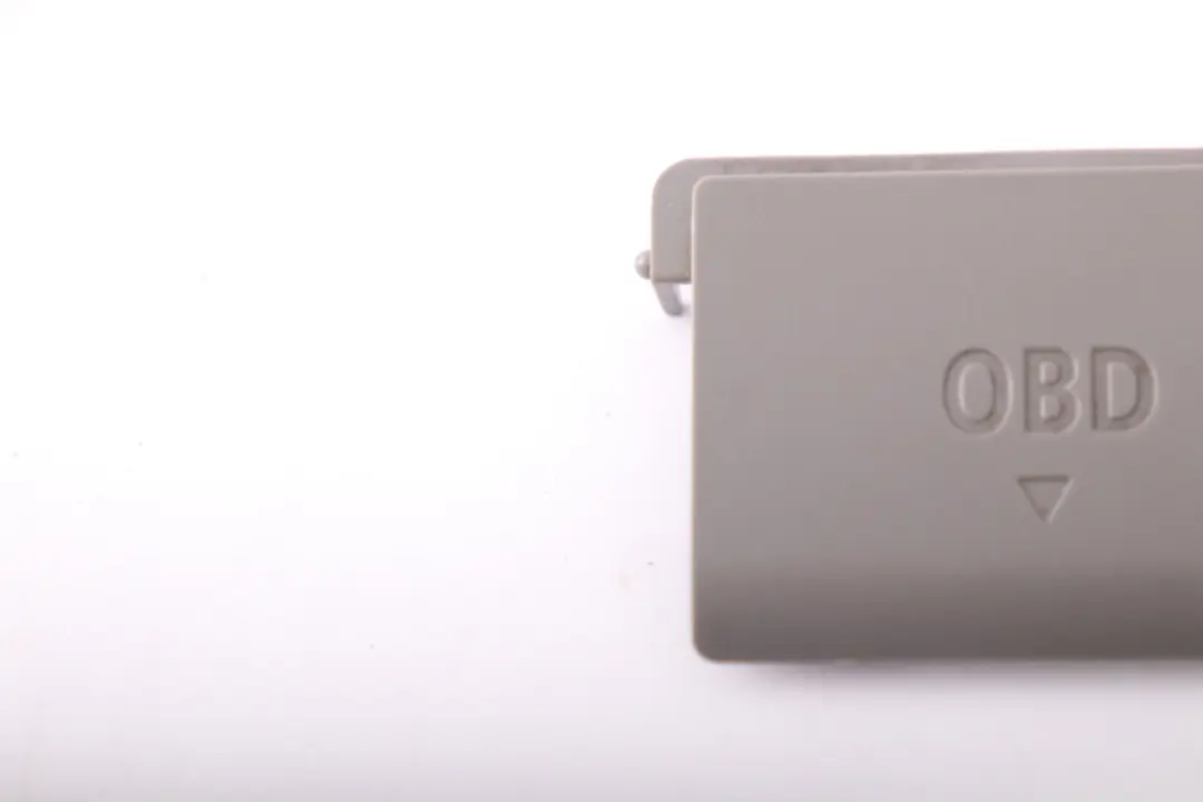 OBD Plug Cover Trim Grey 7135121 to BMW 5 Series E60 E61 LCI with Part number 7144920 BMW 5 Series E60 E61 LCI OBD Plug Cover Trim Grey 7135121 - SKU rhd-7135121 - Part number 7144920