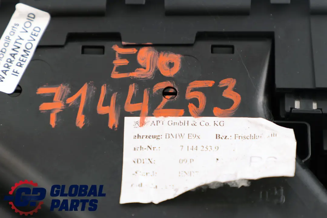 BMW 3 Series E90 E91 E92 E93 Fresh Air Grille Centre Dash Vent Part 6422 - SKU rhd-7144253 - Part number 7144253