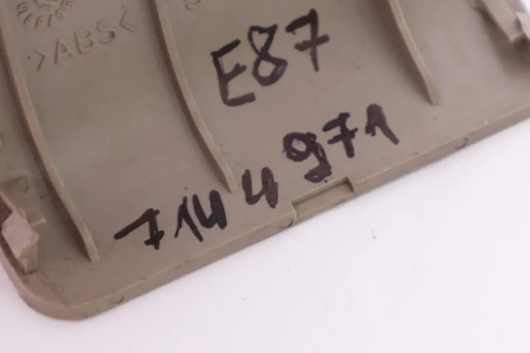 OBD Plug Cover Trim Beige to BMW 1 Series E81 E82 E87 E87N LCI E88 with Part number 7144920 BMW 1 Series E81 E82 E87 E87N LCI E88 OBD Plug Cover Trim Beige - SKU rhd-7144920-2 - Part number 7144920