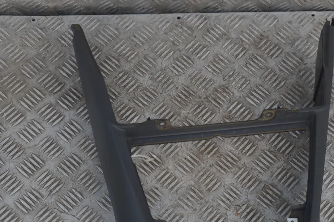 Centre Console Armrest Part Basaltgrau Grey to BMW 6 Series E63 E64 with Part number 7145204 BMW 6 Series E63 E64 Centre Console Armrest Part Basaltgrau Grey - SKU rhd-7145204 - Part number 7145204