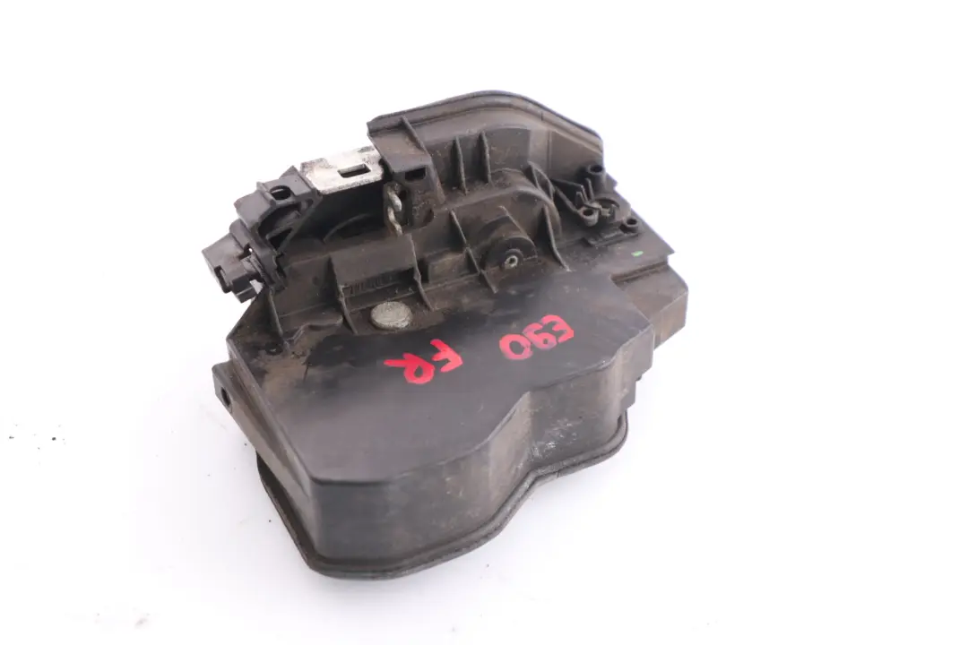 O/S Right Front Door Latch Actuator Catch to BMW E60 E87 E90 with Part number 7154620 BMW E60 E87 E90 O/S Right Front Door Latch Actuator Catch - SKU rhd-7154620 - Part number 7154620