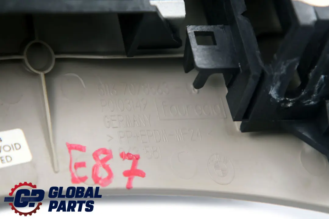 Centre Console Arm Rest Armrest Beige Rear Trim Cover 7078563 to BMW 1 Series E87 with Part number 7155149 BMW 1 Series E87 Centre Console Arm Rest Armrest Beige Rear Trim Cover 7078563 - SKU rhd-7155149 - Part number 7155149