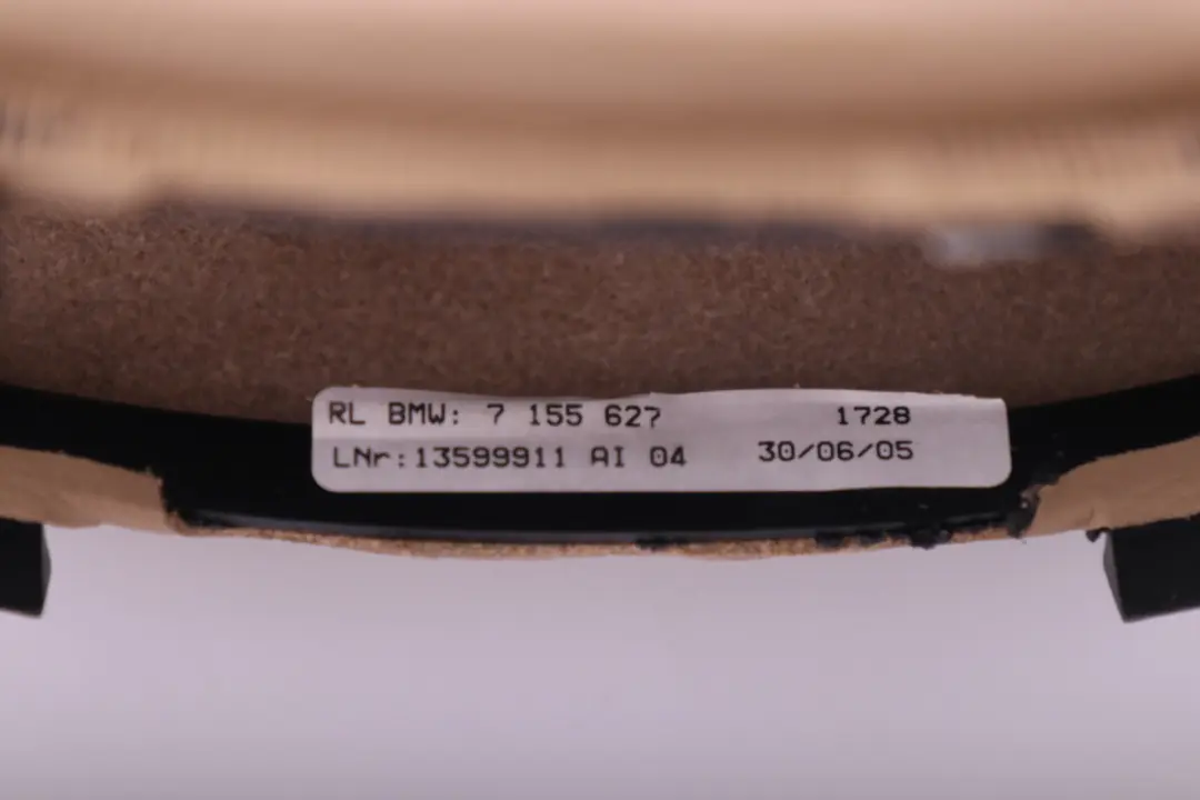 HANDBRAKE LEVER COVER SAVANNA BEIGE to BMW 3 Series E90 E91 E92 E93 LCI with Part number 7155627 BMW 3 Series E90 E91 E92 E93 LCI HANDBRAKE LEVER COVER SAVANNA BEIGE - SKU rhd-7155627 - Part number 7155627