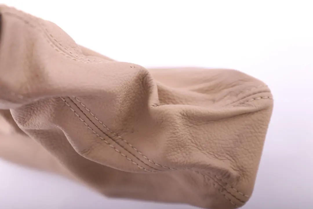 HANDBRAKE LEVER COVER SAVANNA BEIGE to BMW 3 Series E90 E91 E92 E93 LCI with Part number 7155627 BMW 3 Series E90 E91 E92 E93 LCI HANDBRAKE LEVER COVER SAVANNA BEIGE - SKU rhd-7155627 - Part number 7155627