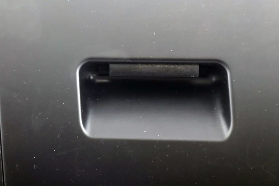 BMW 5 SERIES E60 E61 Storage Hinged Compartment In Dashboard Dash - SKU rhd-7156963-3 - Part number 7156963