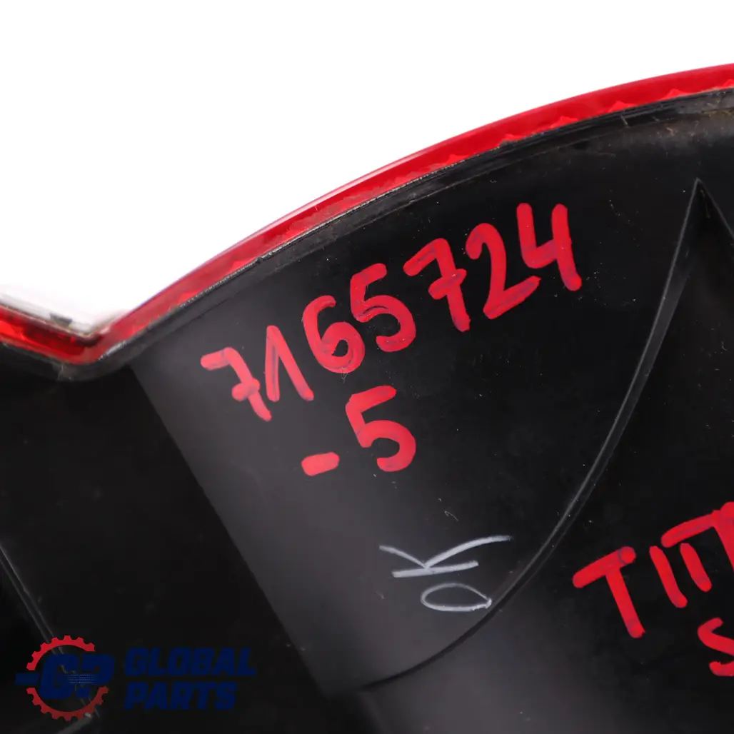 Tail Light Lamp Right Rear O/S Titansilber Silver 354 to BMW Z4 E85 Rear with Part number 7165724 BMW Z4 E85 Rear Tail Light Lamp Right Rear O/S Titansilber Silver 354 - SKU rhd-7165724-5 - Part number 7165724