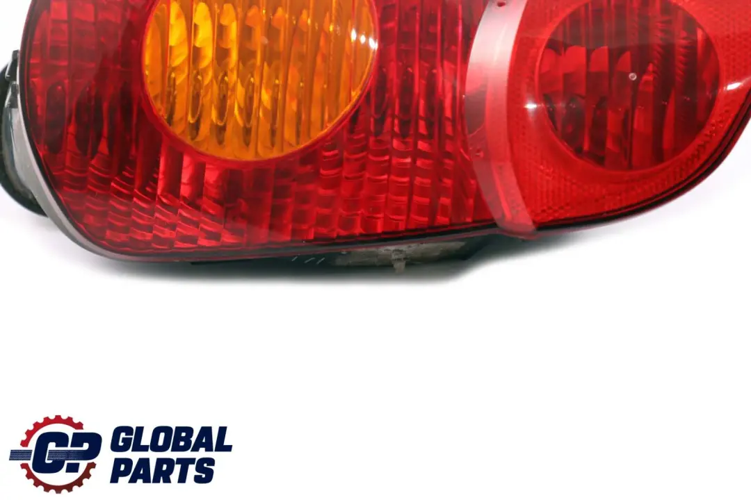 Tail Light Lamp Right Rear O/S to BMW Z4 Series E85 Roadster Rear with Part number 7165724 BMW Z4 Series E85 Roadster Rear Tail Light Lamp Right Rear O/S - SKU rhd-7165724 - Part number 7165724