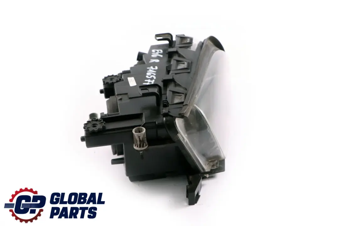 Headlight Lamp Right O/S to BMW 3 Series E46 with Part number 7165774 BMW 3 Series E46 Headlight Lamp Right O/S - SKU rhd-7165774 - Part number 7165774