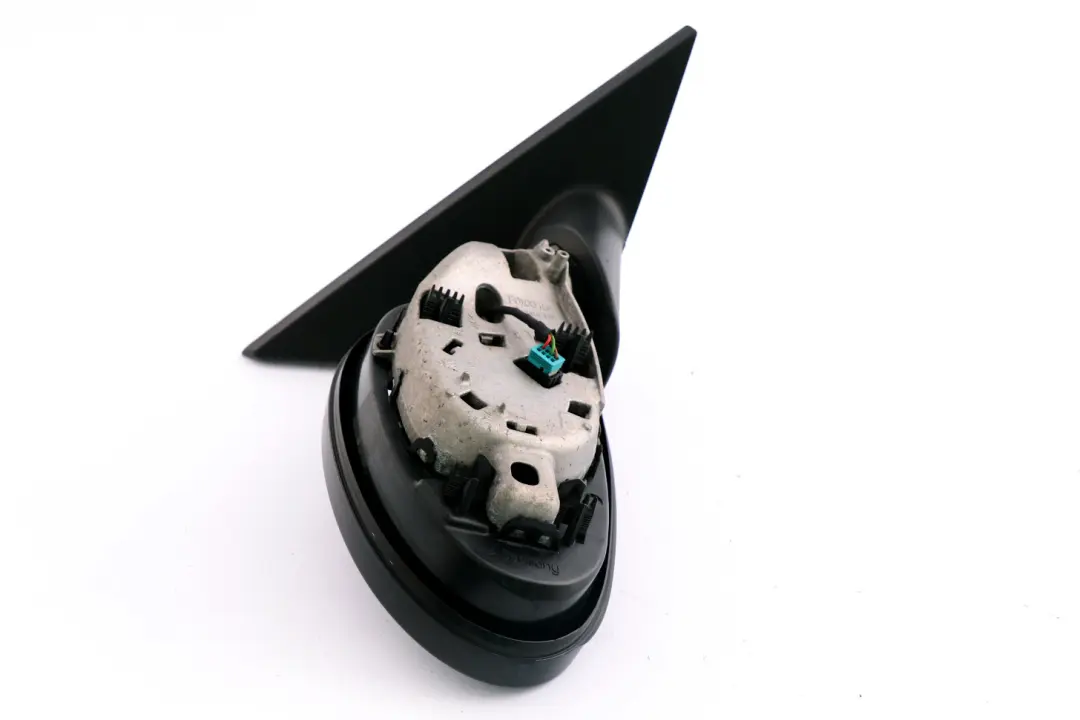 Outside Right Wing Mirror Base With Motor O/S 3 Pins to BMW 1 Series E81 E82 E88 with Part number 7185356 BMW 1 Series E81 E82 E88 Outside Right Wing Mirror Base With Motor O/S 3 Pins - SKU rhd-7185356 - Part number 7185356
