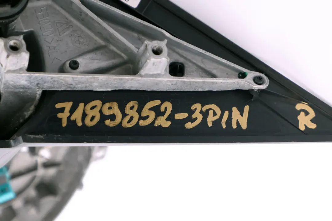 Wing Mirror Base Support Right O/S Driver Side 3 Pins to BMW 1 Series E87 with Part number 7189852 BMW 1 Series E87 Wing Mirror Base Support Right O/S Driver Side 3 Pins - SKU rhd-7189852-3PIN - Part number 7189852