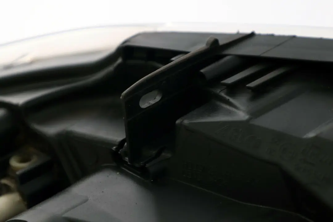 Headlight Front Lamp Left N/S to BMW 1 Series E81 E82 E87 LCI E88 with Part number 7193389 BMW 1 Series E81 E82 E87 LCI E88 Headlight Front Lamp Left N/S - SKU rhd-7193389 - Part number 7193389