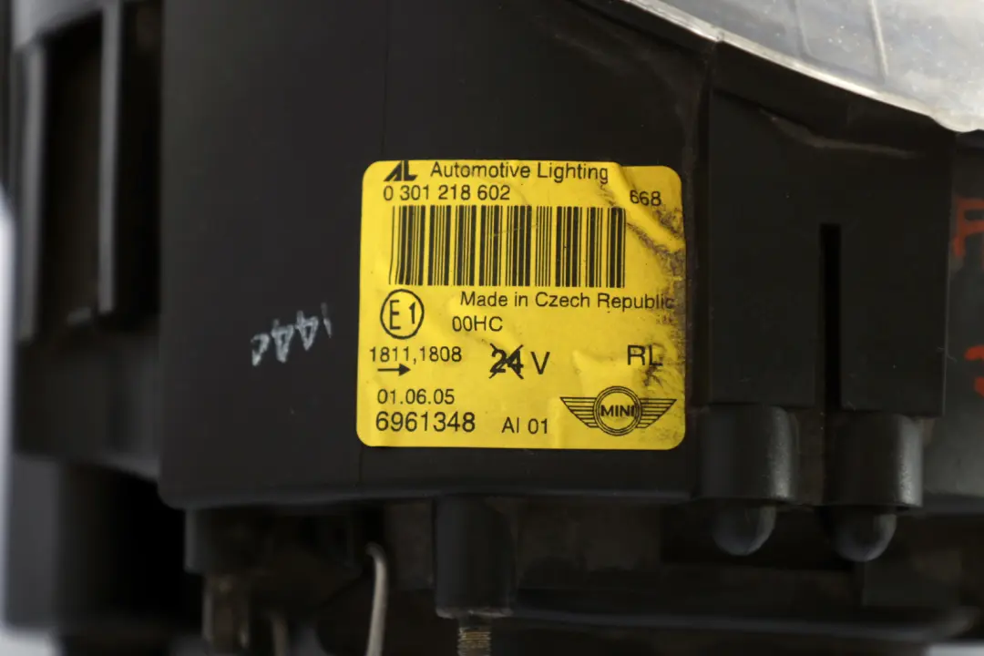 Headlight Headlamp Lamp Front Right O/S to MINI Cooper R50 R52 R53 with Part number 7198732 MINI Cooper R50 R52 R53 Headlight Headlamp Lamp Front Right O/S - SKU rhd-7198732 - Part number 7198732