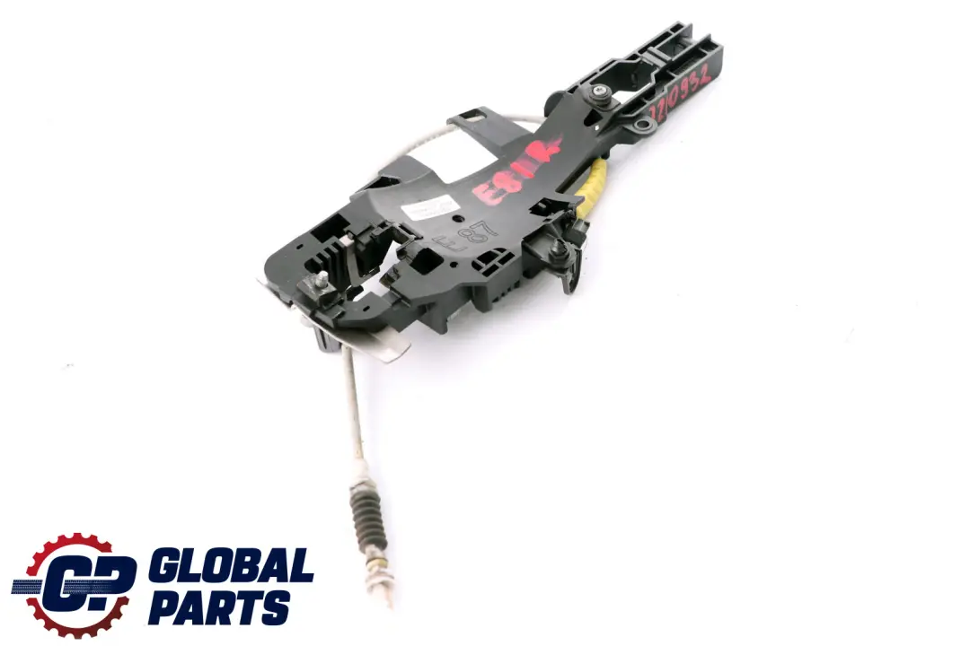 Outside Front Right O/S Door Grab Handle Carrier to BMW 1 Series E81 E82 E87 with Part number 7200932 BMW 1 Series E81 E82 E87 Outside Front Right O/S Door Grab Handle Carrier - SKU rhd-7200932 - Part number 7200932