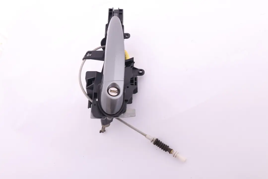 Complete Front Right Grab Handle O/S Spacegrau Grey to BMW 1 Series E88 with Part number 0392530 BMW 1 Series E88 Complete Front Right Grab Handle O/S Spacegrau Grey - SKU rhd-7207560-SCG - Part number 0392530