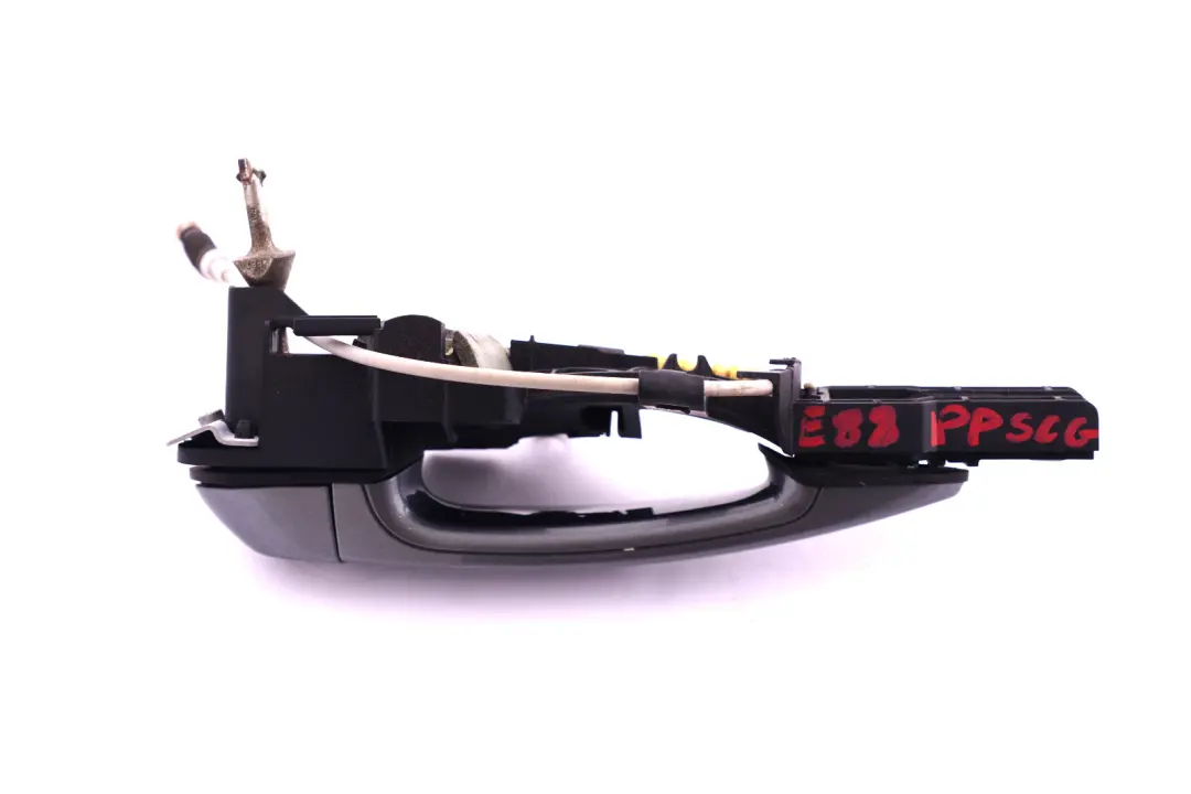 Complete Front Right Grab Handle O/S Spacegrau Grey to BMW 1 Series E88 with Part number 0392530 BMW 1 Series E88 Complete Front Right Grab Handle O/S Spacegrau Grey - SKU rhd-7207560-SCG - Part number 0392530