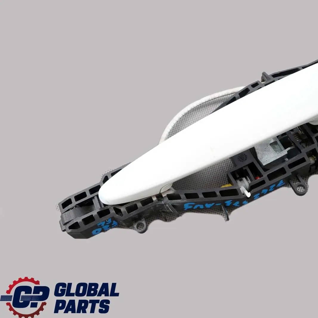 Complete Front Left Grab Handle N/S Alpinweiss White 300 to BMW 1 Series F20 LCI 3 with Part number 7242575 BMW 1 Series F20 LCI 3 Complete Front Left Grab Handle N/S Alpinweiss White 300 - SKU rhd-7242575-AW3 - Part number 7242575
