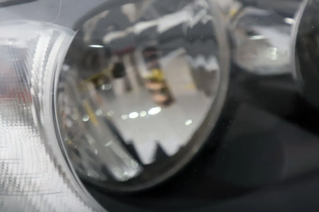 BMW 1 Series E81 E82 E87 LCI Headlight Driver Lamp Right O/S - SKU rhd-7249652 - Part number 7249652