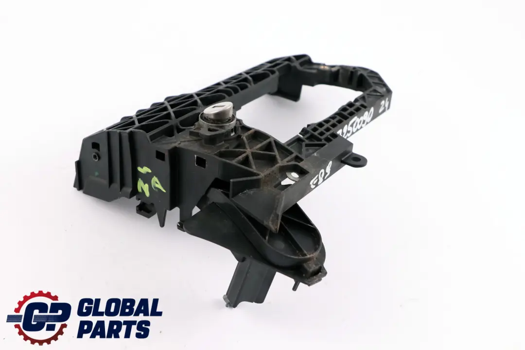 Carrier Outside Door Handle Right O/S Driver's Side to BMW Z4 Series E89 with Part number 7250090 BMW Z4 Series E89 Carrier Outside Door Handle Right O/S Driver's Side - SKU rhd-7250090 - Part number 7250090