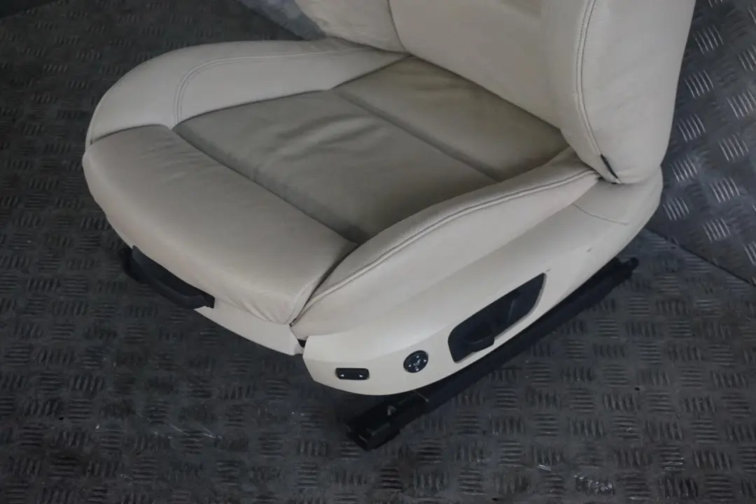 Front Left N/S Creambeige Cream Beige Leather Seat Memory to BMW E92 M Sport with Part number 7253097 BMW E92 M Sport Front Left N/S Creambeige Cream Beige Leather Seat Memory - SKU rhd-7253097 - Part number 7253097