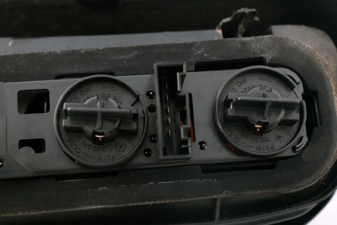 Mini R55 LCI Clubman Light In The Side Panel Lamp Yellow Rear Left N/S 7255917 - SKU rhd-7255917 - Part number 2755117