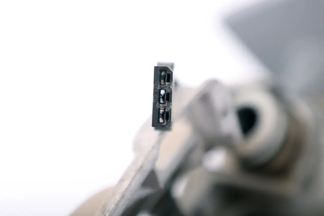 Heated Left Wing Mirror N/S 5 Pins to BMW 1 Series E81 E82 E88 M Sport Shadow Line with Part number 7268315 BMW 1 Series E81 E82 E88 M Sport Shadow Line Heated Left Wing Mirror N/S 5 Pins - SKU rhd-7268315 - Part number 7268315