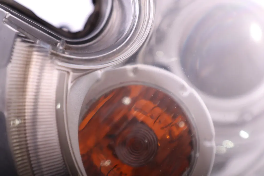 Side Xenon Headlight left N/S White to BMW MINI COOPER S R55 R56 R57 LCI Passenger with Part number 7269989 BMW MINI COOPER S R55 R56 R57 LCI Passenger Side Xenon Headlight left N/S White - SKU rhd-7269989 - Part number 7269989