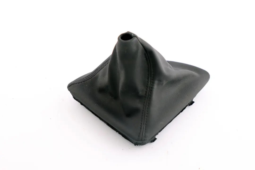 Gearstick Gear Shift Lever Cover 7567798 to BMW 1 Series E87 Manual with Part number 7528991 BMW 1 Series E87 Manual Gearstick Gear Shift Lever Cover 7567798 - SKU rhd-7528991 - Part number 7528991