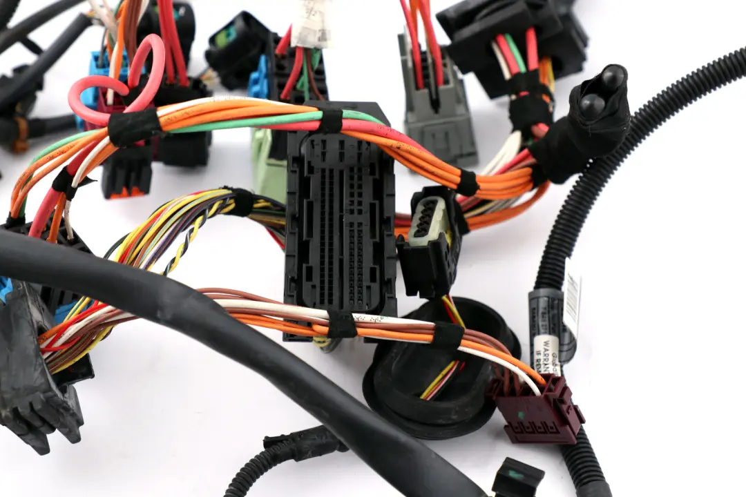 N46 Engine Wiring Loom Harness 7549271 to BMW 1 3 Series E87 E90 120i 320i with Part number 7549261 BMW 1 3 Series E87 E90 120i 320i N46 Engine Wiring Loom Harness 7549271 - SKU rhd-7549261 - Part number 7549261